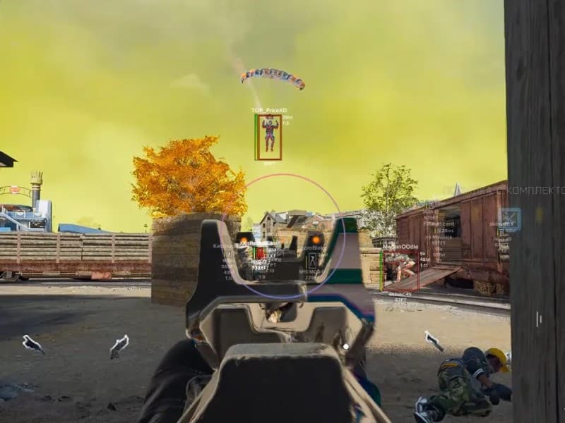 Warzone cheat gameplay screenshot 1 — ESP overlay showing players and loot